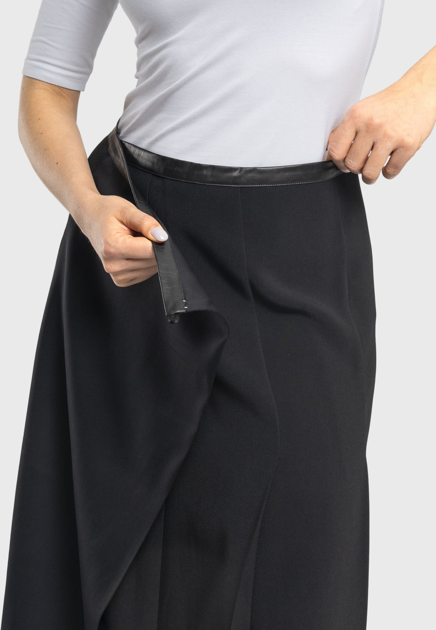 Masha A-Line Split Midi Skirt – Nero