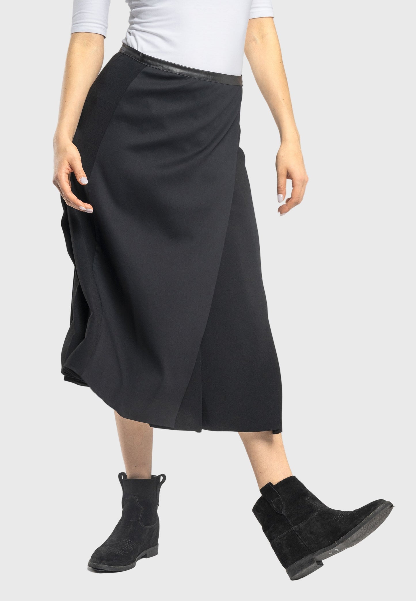 Masha A-Line Split Midi Skirt – Nero