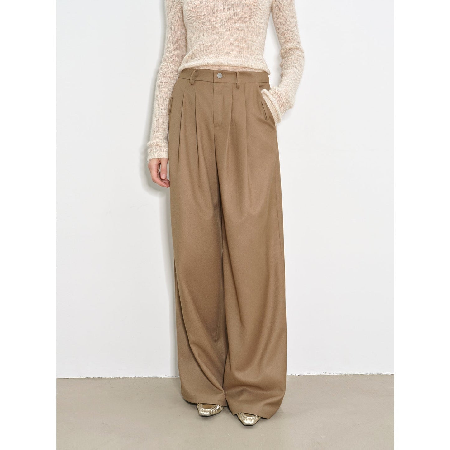 Drapey Wide-Leg Mid-Low Waist Single-Pleat Trouser