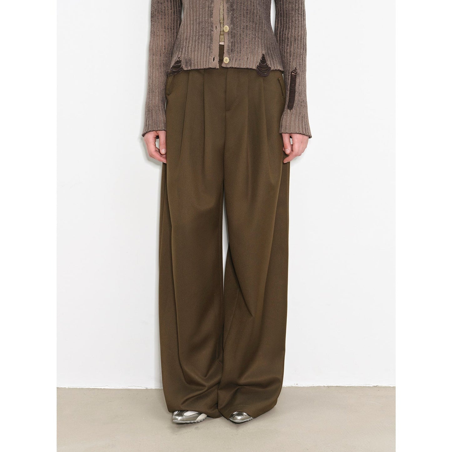 Drapey Wide-Leg Mid-Low Waist Single-Pleat Trouser