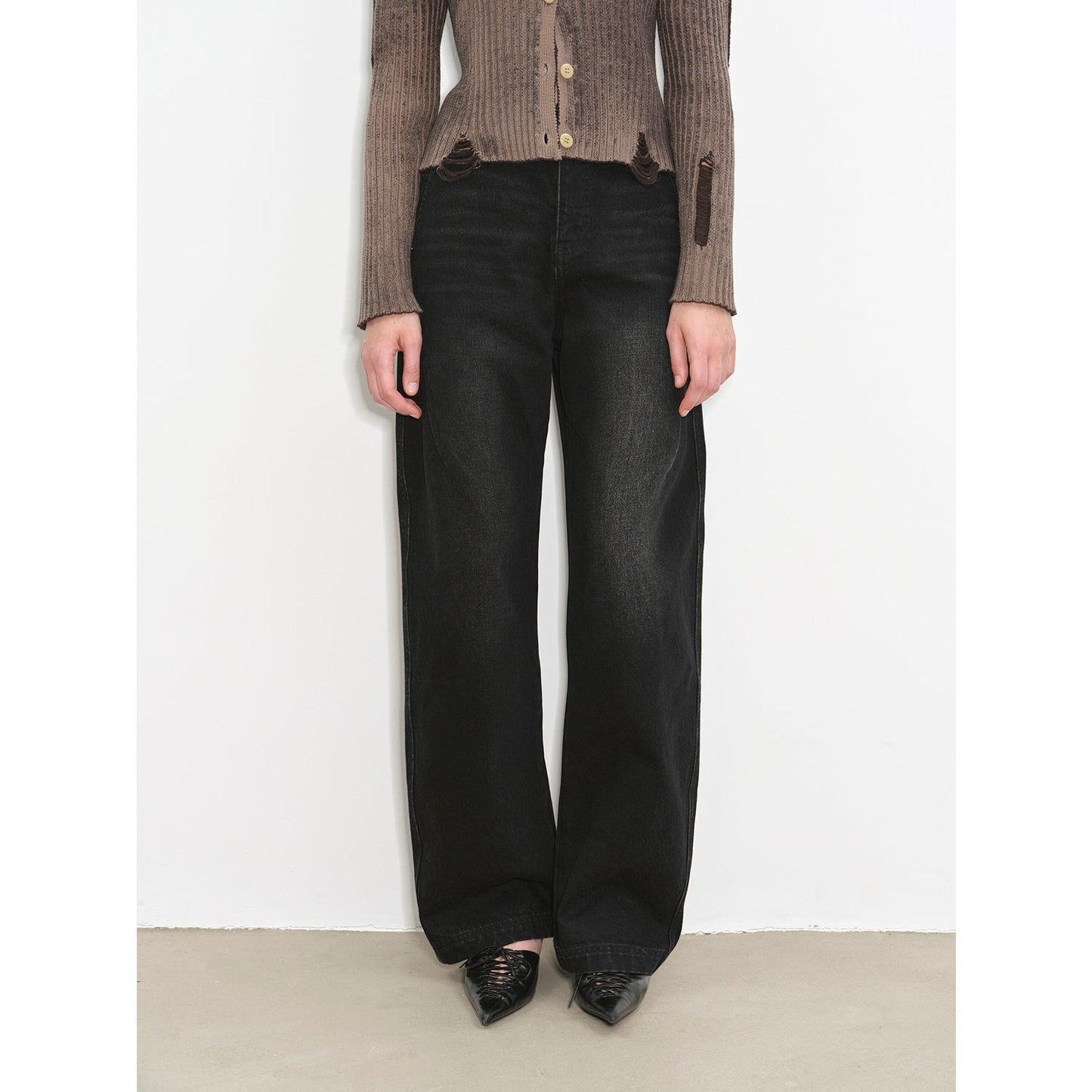 Blue Island Heavy-Duty Distressed, Slim Mid-Rise Curved Knife Cotton Washed Jeans