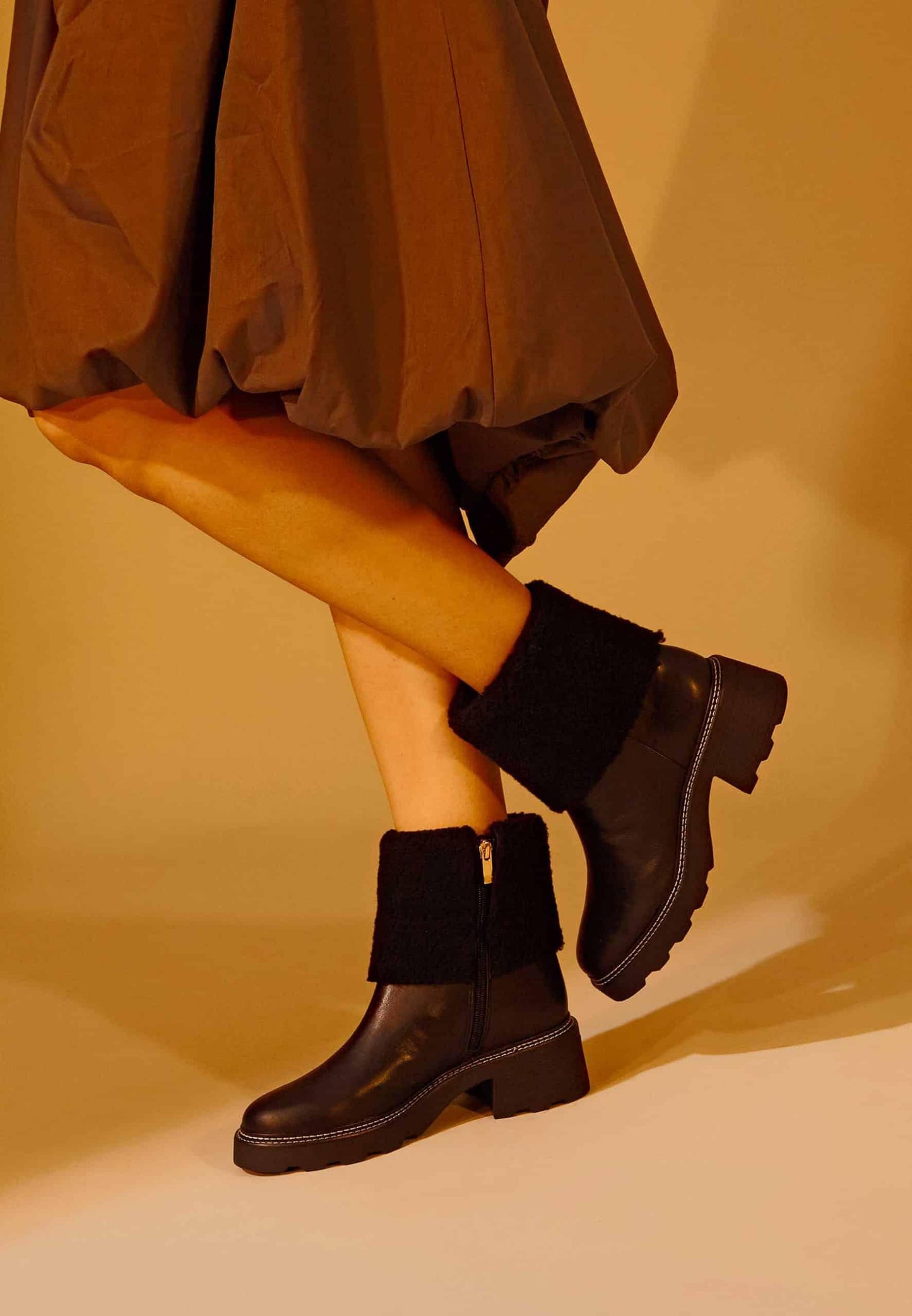 Mangará Andira Ankle Boots - Stylish Shearling Detail